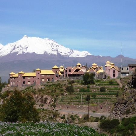 Pozo Del Cielo Hotel Chivay Buitenkant foto