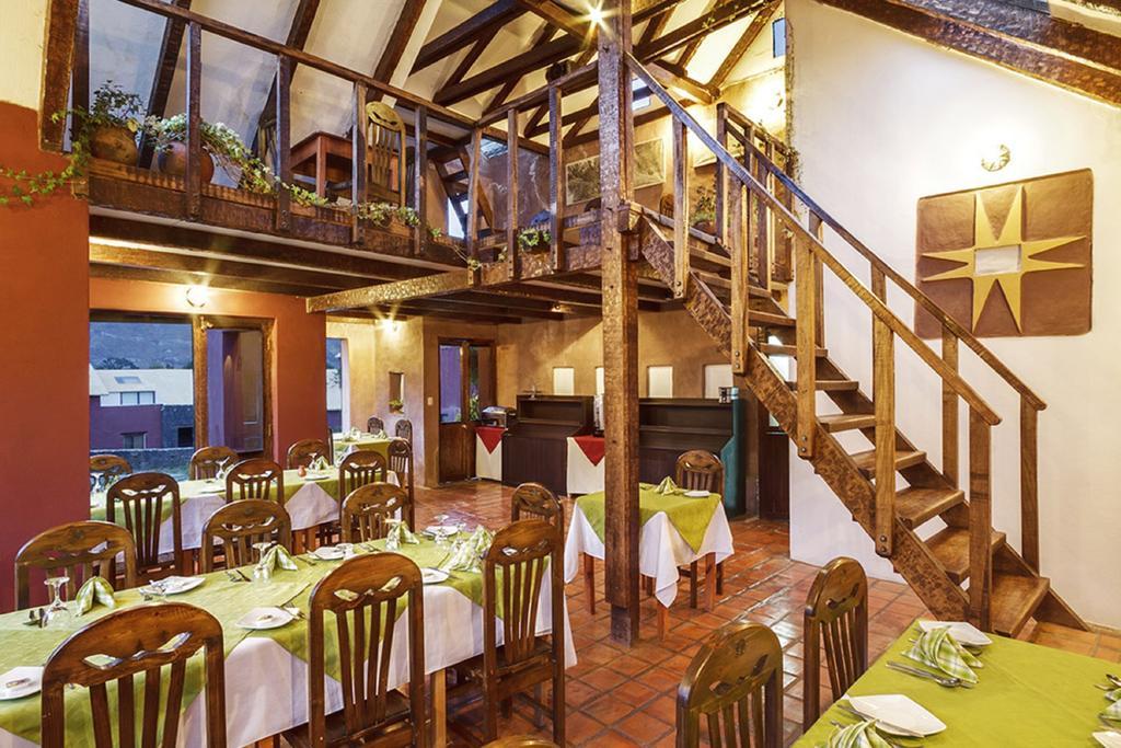 Pozo Del Cielo Hotel Chivay Buitenkant foto
