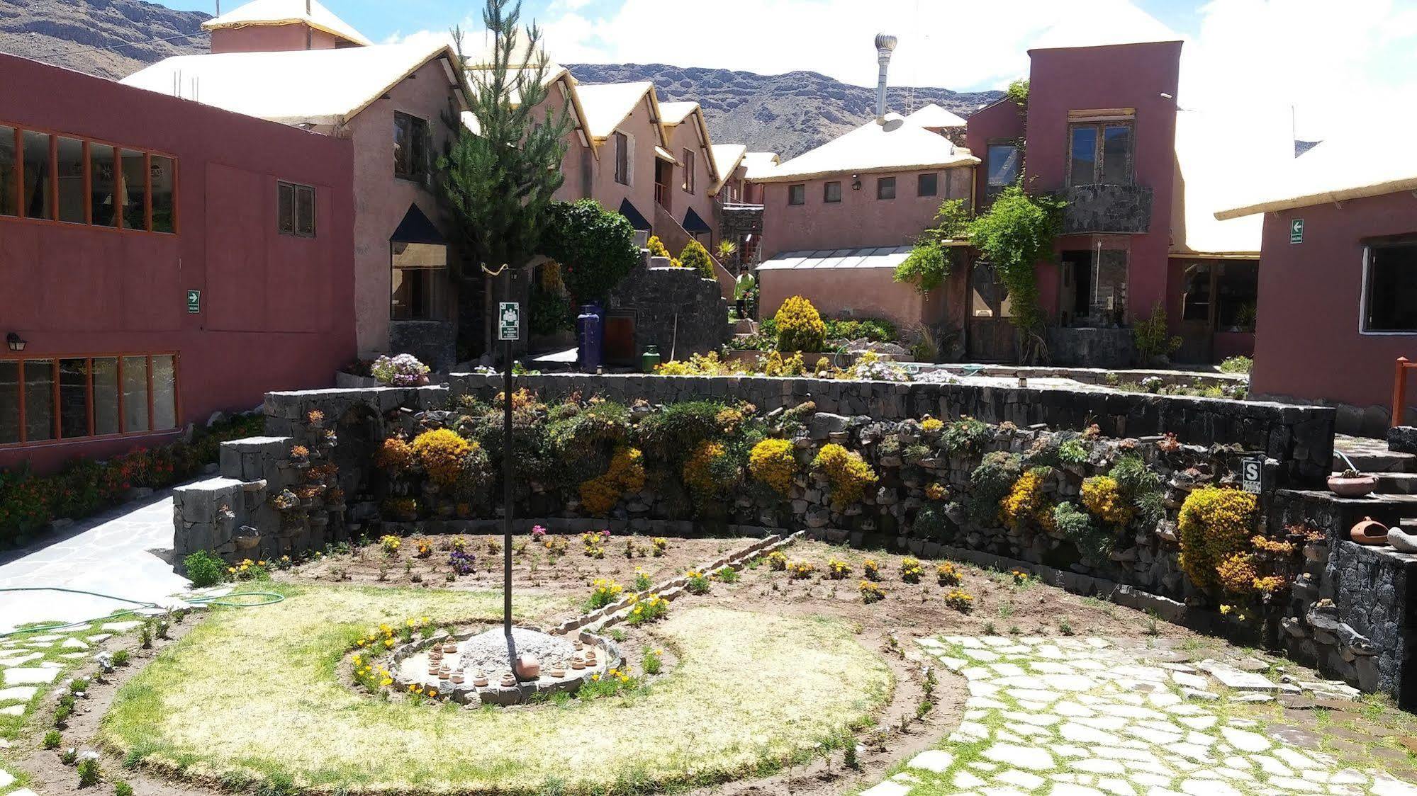 Pozo Del Cielo Hotel Chivay Buitenkant foto
